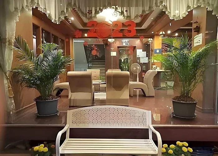 Kc Place Srinakarin Hotel 3*