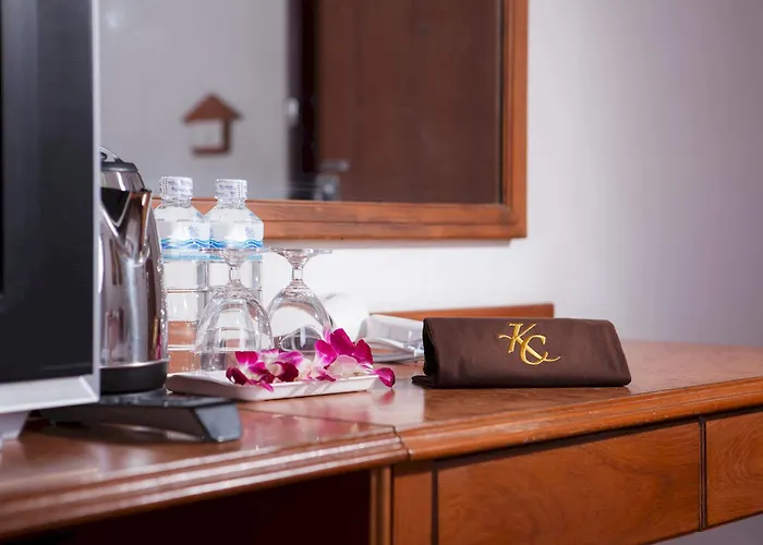 Kc Place Srinakarin Hotel 3*